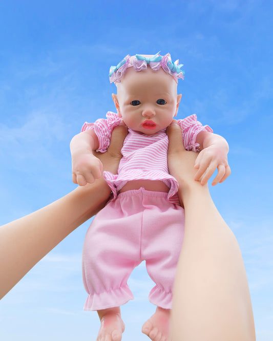 Nora - 16" Full Silicone Reborn Baby Dolls Baby-full lips Newborn Girl with Cute Mouth and Pliable And Authentic Little Feet